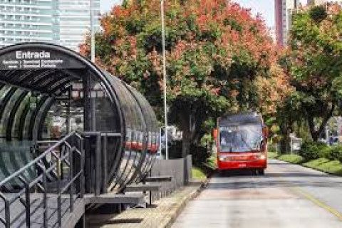 Curitiba pode ter 100% dos assentos de ônibus como preferenciais